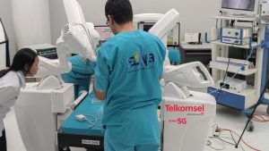 Mengurai Tantangan Latensi Dalam Operasi Bedah Jarak Jauh Via Jaringan 5g Menuju Era Bedah Global Yang Aman