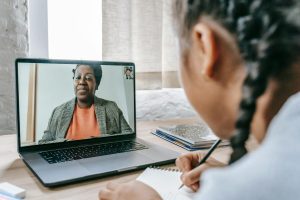 Tips Menghadapi Kritik Dengan Kepala Dingin Kunci Pertumbuhan Diri Dan Profesionalisme