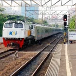 19 Perjalanan Ka Dibatalkan Imbas Tabrakan Kereta Api Dan Krl Di Bekasi